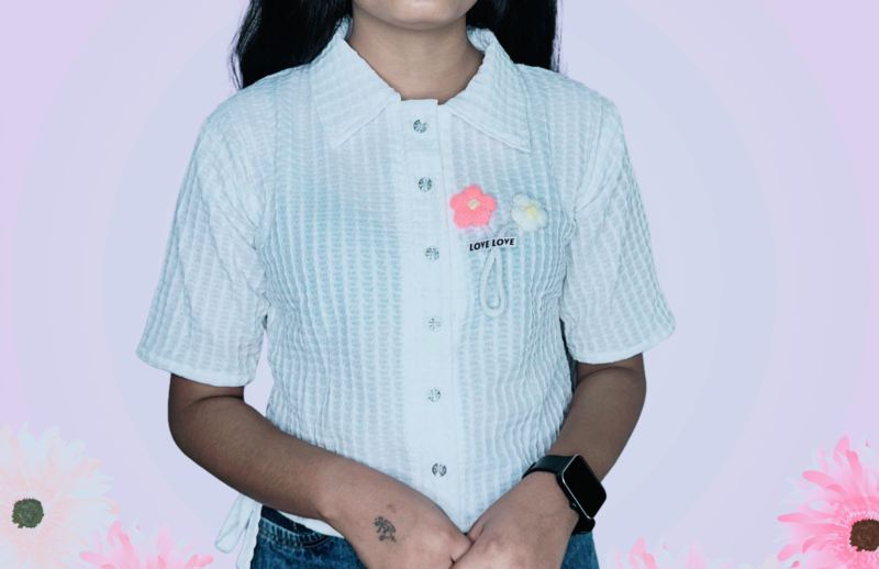 LvoryCharm Spread Collar Shirt